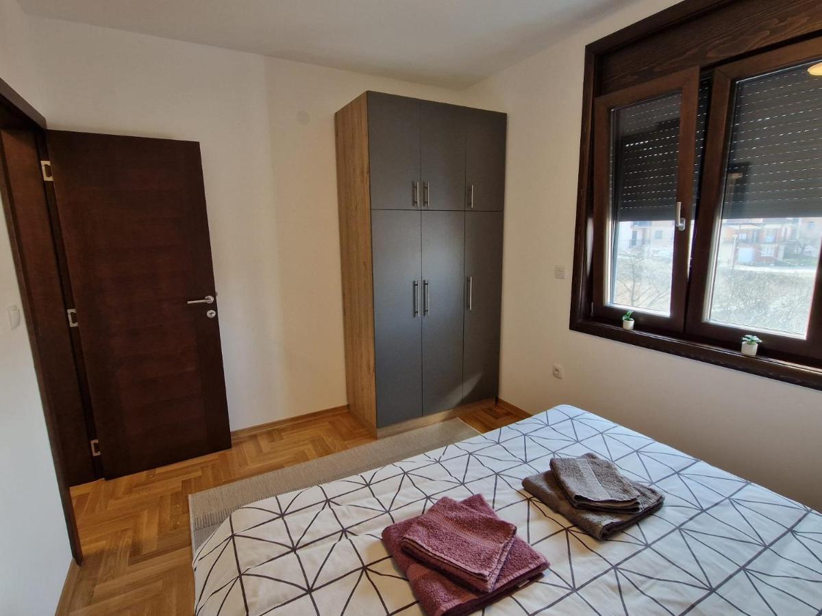 Mb Lux Apartment Vrnjacka Banja Exterior photo